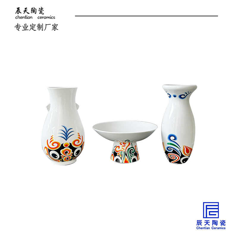 <b>浦發(fā)銀行定制 創(chuàng)意魚紋陶瓷花瓶三件套</b>